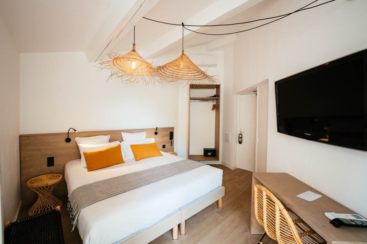 Double vue ruelle balcon